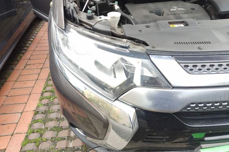 Used Mitsubishi Outlander 2020 2.0L Two-Wheel Drive Enjoyment Version 5 Seats Right Front Headlight