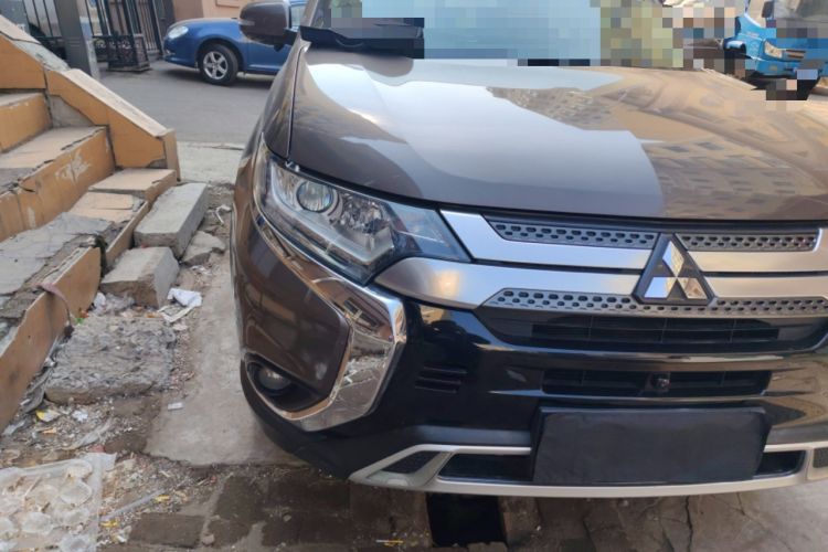 Used Mitsubishi Outlander 2020 2.0L Two-Wheel Drive Enjoyment Version 5 Seats Right Front Headlight