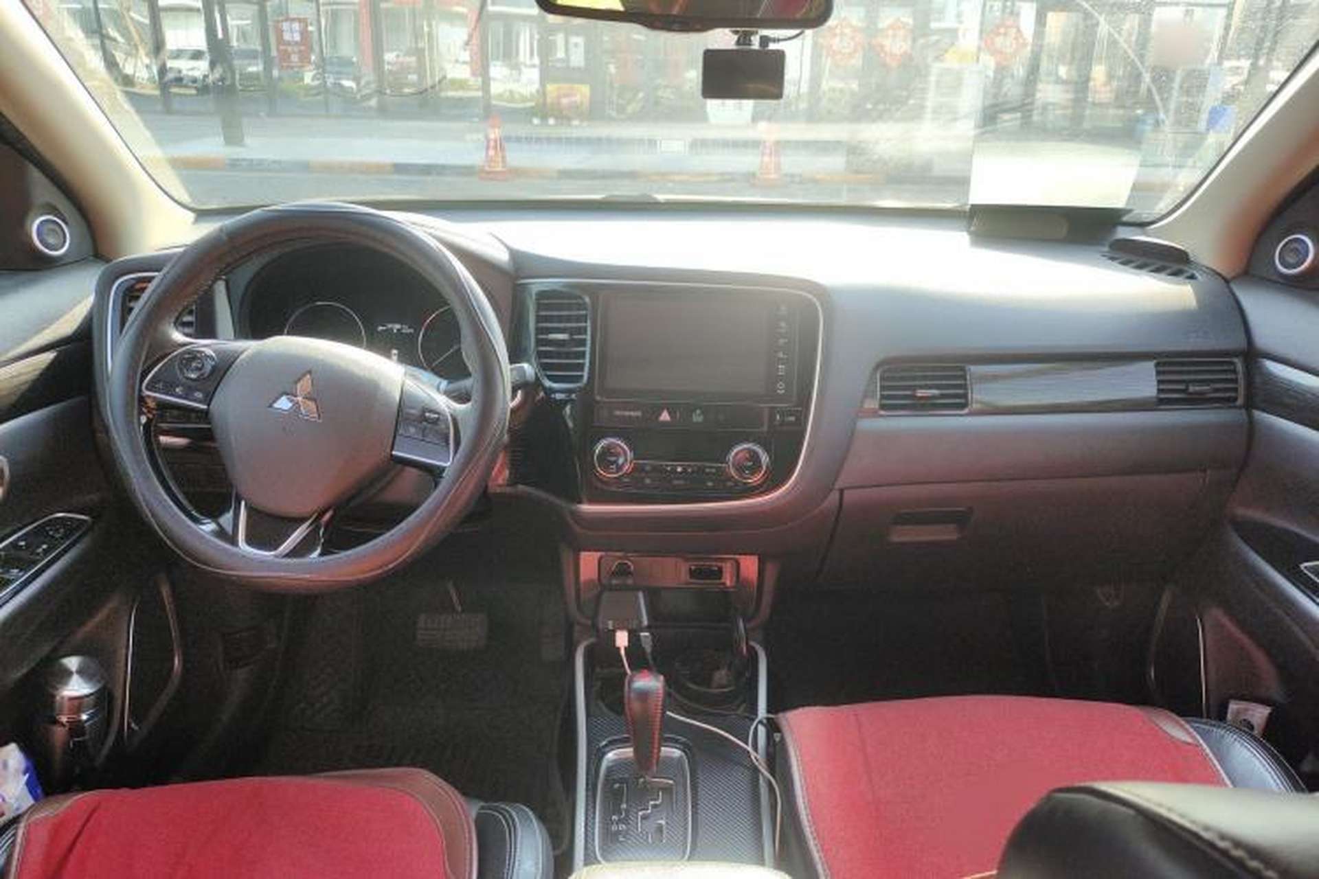 Used Mitsubishi Outlander 2020 2.0L Two-Wheel Drive Enjoyment Version 5 Seats Center Console
