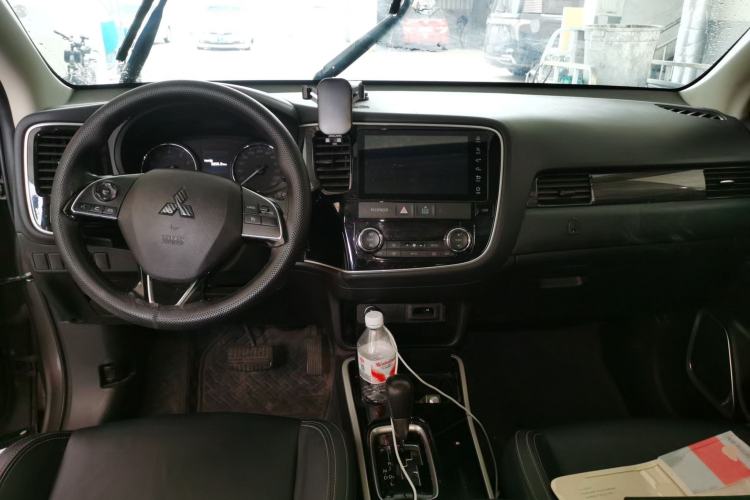 Used Mitsubishi Outlander 2020 2.0L Two-Wheel Drive Enjoyment Version 5 Seats Center Console
