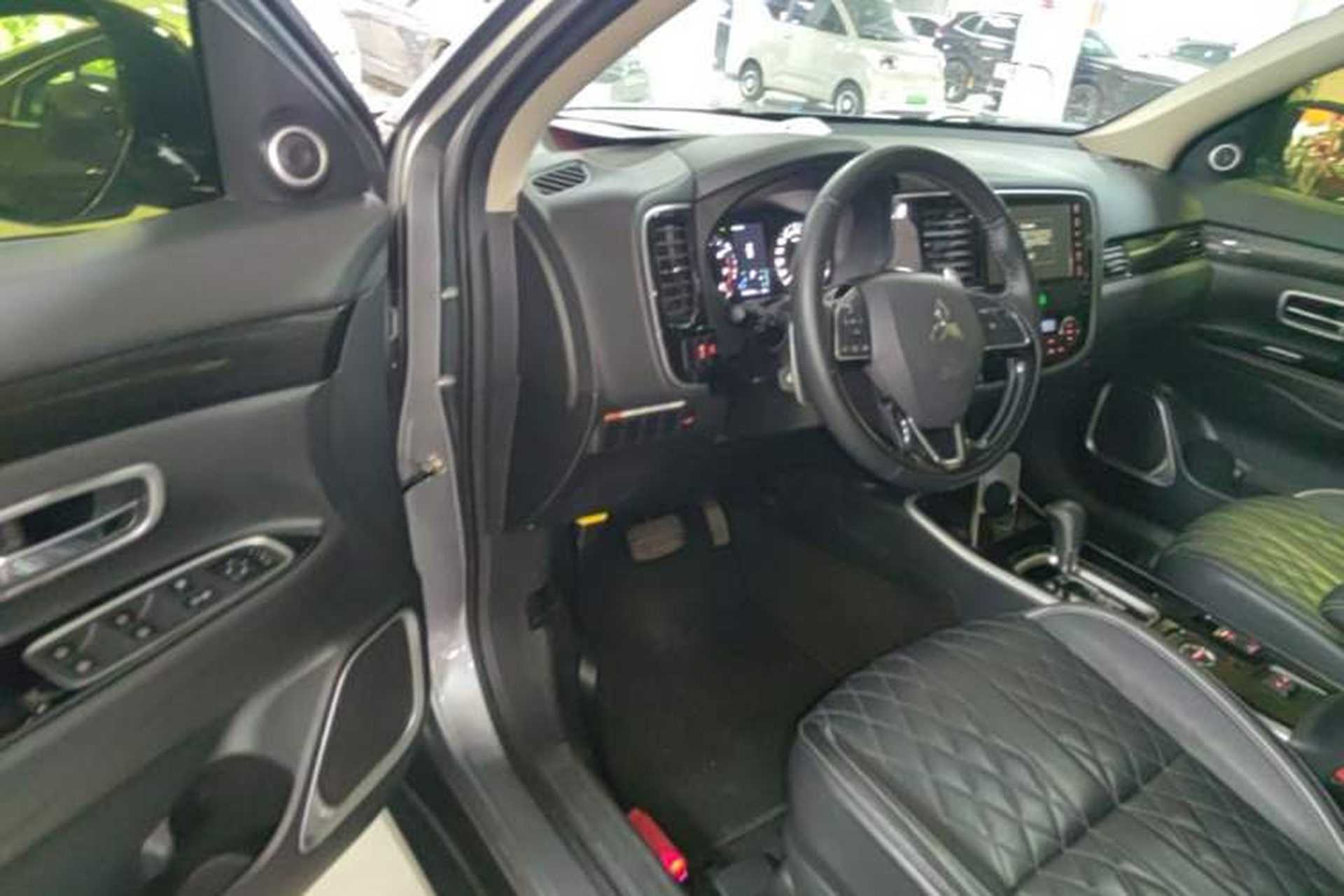Used Mitsubishi Outlander 2020 2.4L 4x4 Zhi Xiang Edition 5 Seats Driver Seat