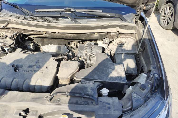 Used Mitsubishi Outlander 2020 2.0L Two-Wheel Drive Enjoyment Version 5 Seats Engine Bay Left