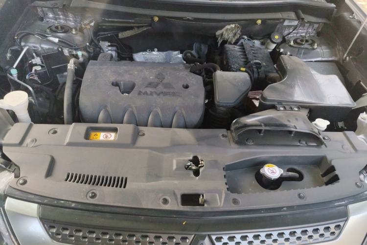 Used Mitsubishi Outlander 2020 2.0L Two-Wheel Drive Enjoyment Version 5 Seats Engine Bay