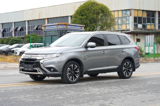 Used Mitsubishi Outlander 2020 2.0L Two-Wheel Drive Enjoyment Version 5 Seats
