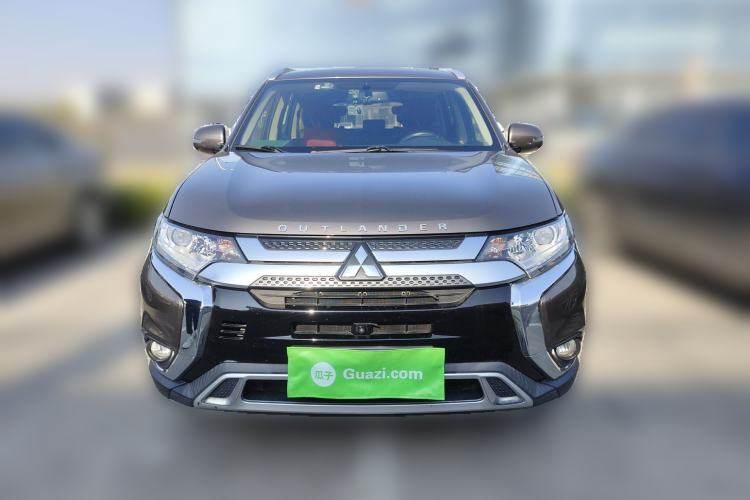 Used Mitsubishi Outlander 2020 2.0L Two-Wheel Drive Enjoyment Version 5 Seats Front