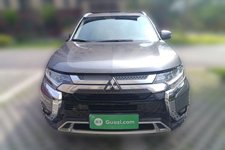 Used Mitsubishi Outlander 2020 2.0L Two-Wheel Drive Enjoyment Version 5 Seats Front