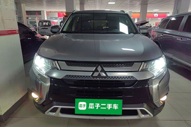 Used Mitsubishi Outlander 2020 2.4L 4x4 Zhi Xiang Edition 5 Seats Front
