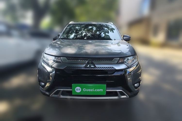 Used Mitsubishi Outlander 2020 2.0L Two-Wheel Drive Enjoyment Version 5 Seats Front