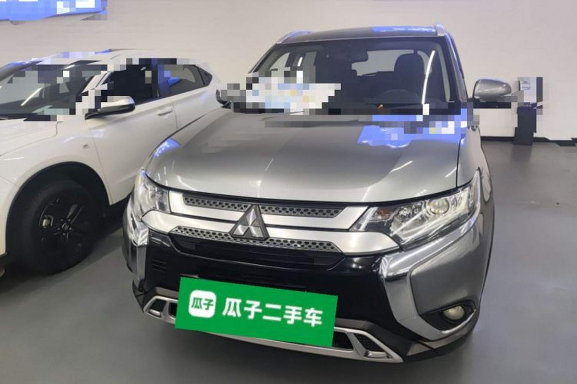 Used Mitsubishi Outlander 2020 2.0L Two-Wheel Drive Comfort Edition 7-Seater Front