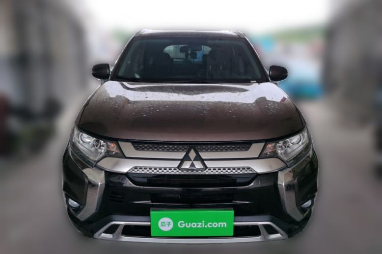 Used Mitsubishi Outlander 2020 2.0L Two-Wheel Drive Enjoyment Version 5 Seats Front