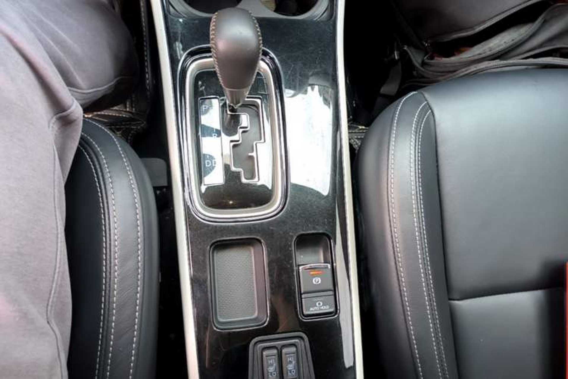 Used Mitsubishi Outlander 2020 2.0L Two-Wheel Drive Enjoyment Version 5 Seats Gear Lever