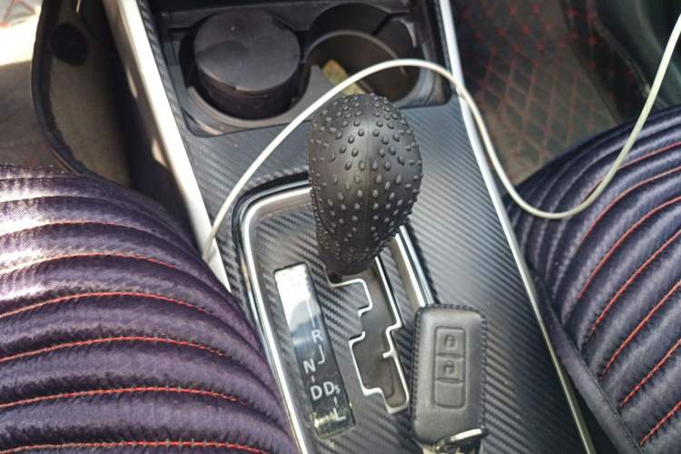 Used Mitsubishi Outlander 2020 2.0L Two-Wheel Drive Enjoyment Version 5 Seats Gear Lever