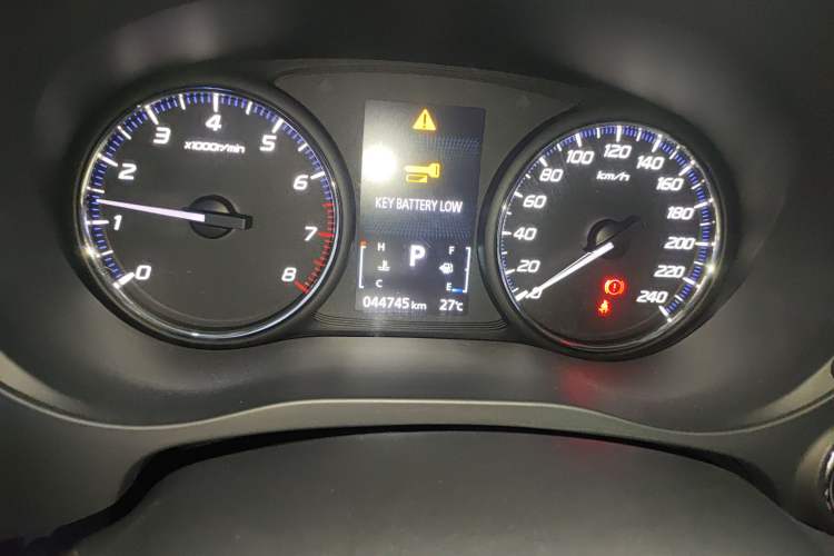 Used Mitsubishi Outlander 2020 2.0L Two-Wheel Drive Comfort Edition 7-Seater Instrument Cluster