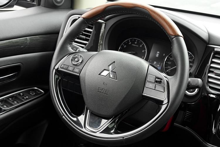 Used Mitsubishi Outlander 2020 2.0L Two-Wheel Drive Enjoyment Version 5 Seats Interior 5