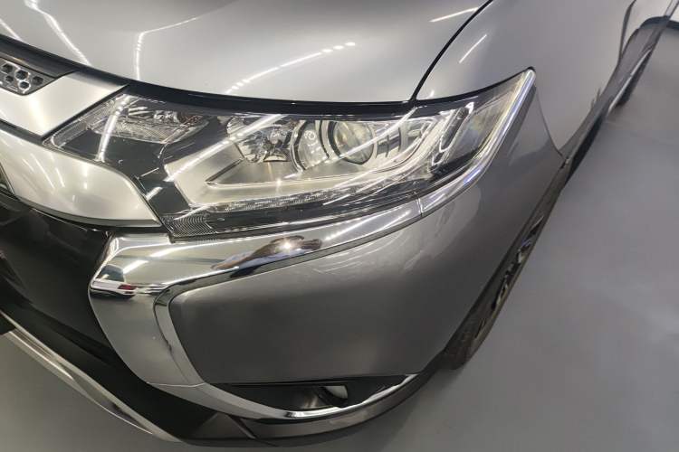 Used Mitsubishi Outlander 2020 2.0L Two-Wheel Drive Comfort Edition 7-Seater Left Front Headlight