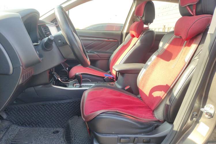 Used Mitsubishi Outlander 2020 2.0L Two-Wheel Drive Enjoyment Version 5 Seats Left Front Seat