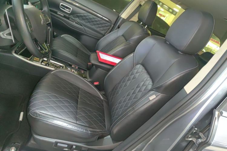 Used Mitsubishi Outlander 2020 2.4L 4x4 Zhi Xiang Edition 5 Seats Left Front Seat