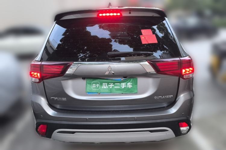 Used Mitsubishi Outlander 2020 2.0L Two-Wheel Drive Enjoyment Version 5 Seats Rear