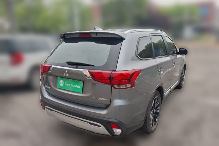 Used Mitsubishi Outlander 2020 2.0L Two-Wheel Drive Enjoyment Version 5 Seats Rear Right 45 Deg