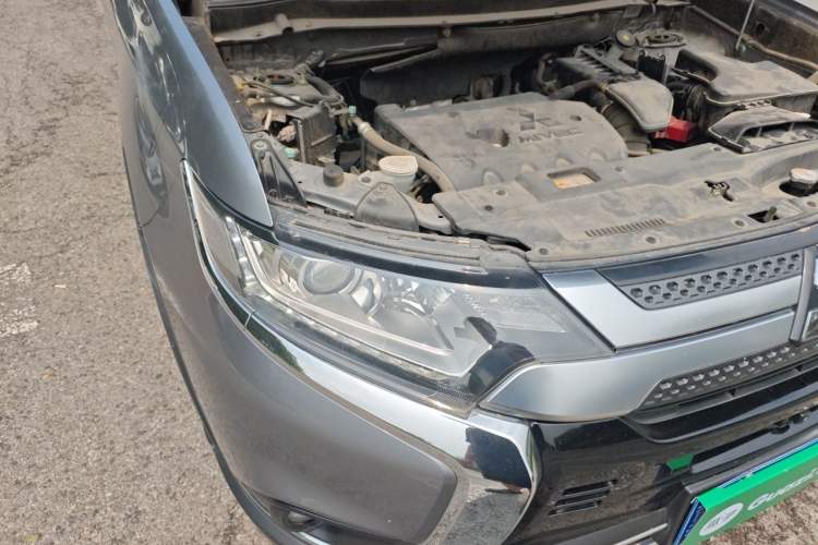 Used Mitsubishi Outlander 2020 2.0L Two-Wheel Drive Enjoyment Version 5 Seats Right Front Headlight