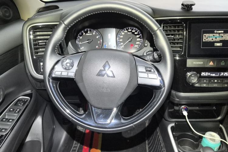 Used Mitsubishi Outlander 2020 2.0L Two-Wheel Drive Enjoyment Version 5 Seats Steering Wheel