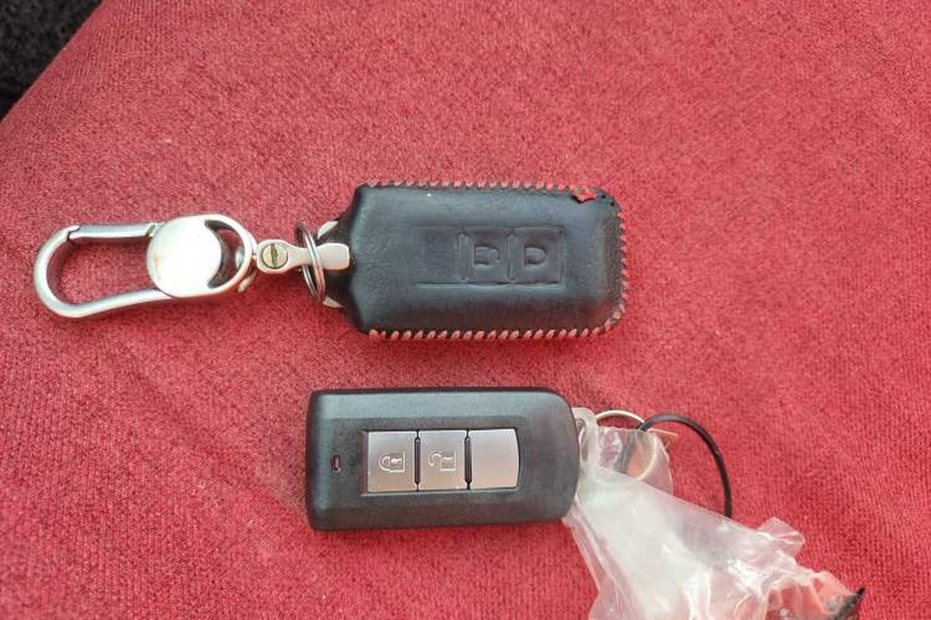 Used Mitsubishi Outlander 2020 2.0L Two-Wheel Drive Enjoyment Version 5 Seats Vehicle Key