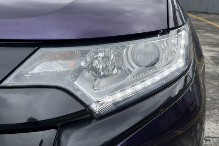 Used Mitsubishi Outlander 2020 2.0L Two-Wheel Drive Comfort Edition 5 Seats Left Front Headlight