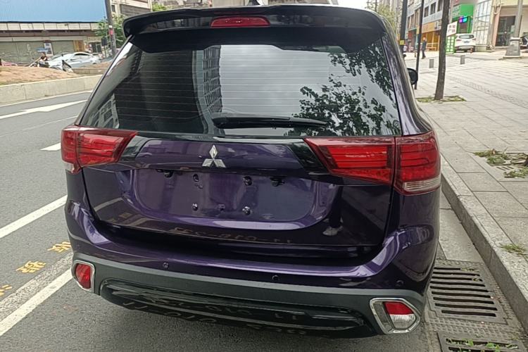 Used Mitsubishi Outlander 2020 2.0L Two-Wheel Drive Comfort Edition 5 Seats Rear