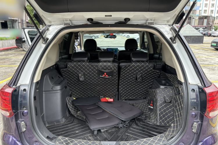 Used Mitsubishi Outlander 2020 2.0L Two-Wheel Drive Comfort Edition 5 Seats Trunk