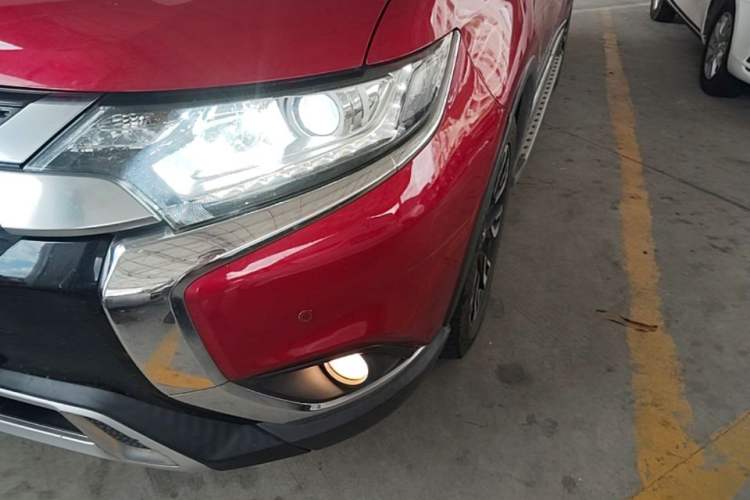 Used Mitsubishi Outlander 2020 2.0L Two-Wheel Drive Enjoyment Version 5 Seats Left Front Headlight