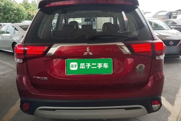 Used Mitsubishi Outlander 2020 2.0L Two-Wheel Drive Enjoyment Version 5 Seats Rear