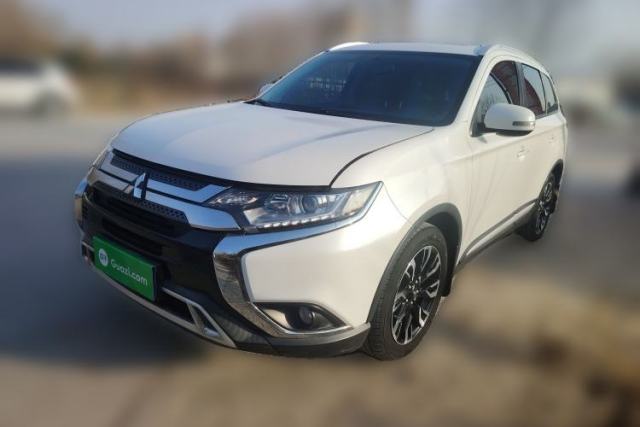 Used Mitsubishi Outlander 2020 2.0L Two-Wheel Drive Comfort Edition 7-Seater
