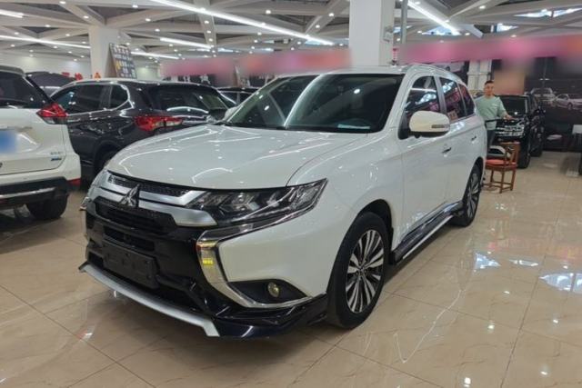 Used Mitsubishi Outlander 2020 2.4L 4x4 Zhi Xiang Edition 5 Seats