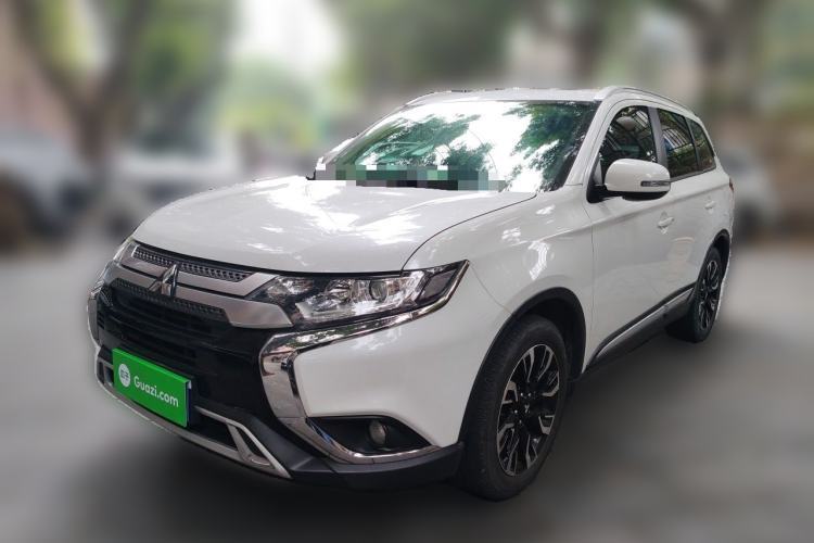 Used Mitsubishi Outlander 2020 2.0L Two-Wheel Drive Enjoyment Version 5 Seats Guazi used car, China used car export, Used car for sale, Used  cars, Cheapest cars for sale