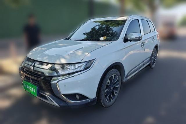 Used Mitsubishi Outlander 2020 2.0L Two-Wheel Drive Comfort Edition 7-Seater