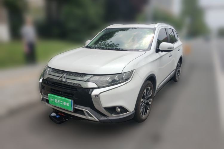 Used Mitsubishi Outlander 2020 2.4L 4x4 Zhi Xiang Edition 5 Seats Guazi used car, China used car export, Used car for sale, Used  cars, Cheapest cars for sale