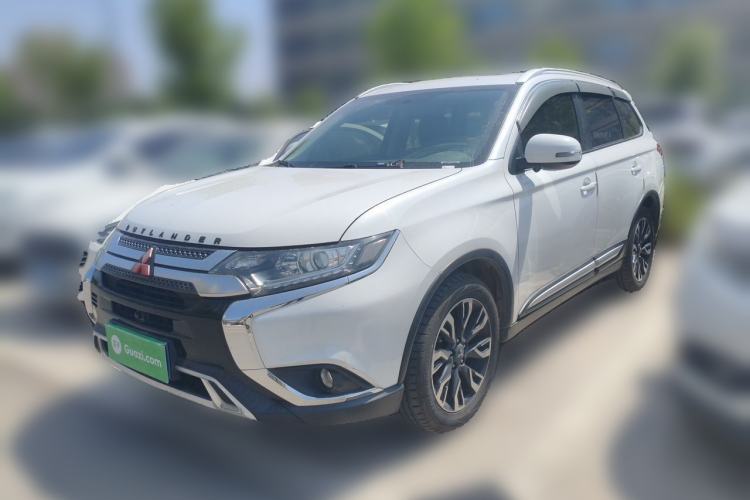 Used Mitsubishi Outlander 2020 2.0L Two-Wheel Drive Enjoyment Version 5 Seats Guazi used car, China used car export, Used car for sale, Used  cars, Cheapest cars for sale