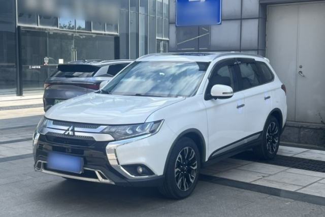 Used Mitsubishi Outlander 2020 2.4L 4x4 Zhi Xiang Edition 5 Seats