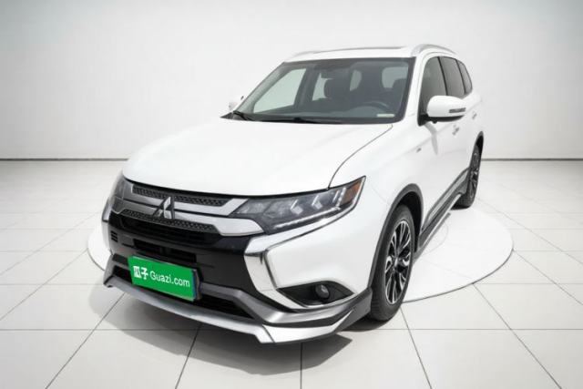 Used Mitsubishi Outlander 2020 2.4L 4x4 Zhi Xiang Edition 5 Seats