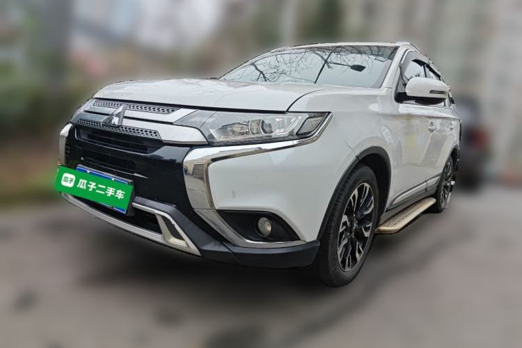 Used Mitsubishi Outlander 2020 2.0L Two-Wheel Drive Enjoyment Version 5 Seats