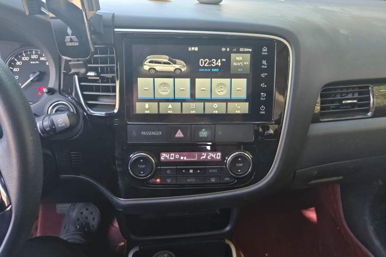 Used Mitsubishi Outlander 2020 2.0L Two-Wheel Drive Enjoyment Version 5 Seats Audio And AC Panel