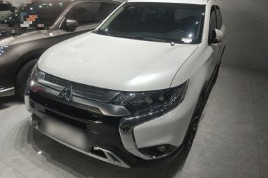 Used Mitsubishi Outlander 2020 2.4L 4x4 Zhi Xiang Edition 5 Seats