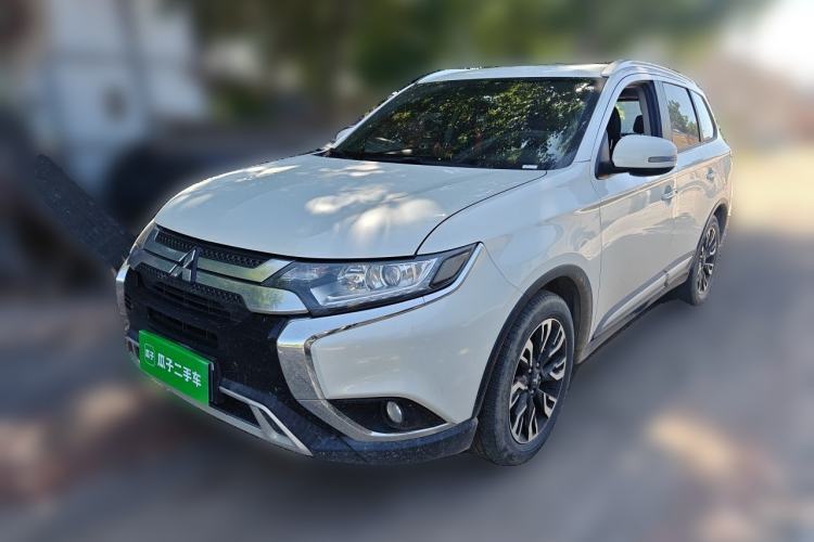 Used Mitsubishi Outlander 2020 2.0L Two-Wheel Drive Enjoyment Version 5 Seats Guazi used car, China used car export, Used car for sale, Used Mitsubishi cars, Cheapest cars for sale