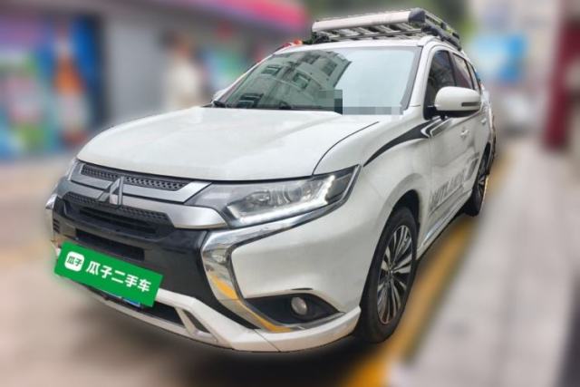 Used Mitsubishi Outlander 2020 2.0L Two-Wheel Drive Comfort Edition 7-Seater
