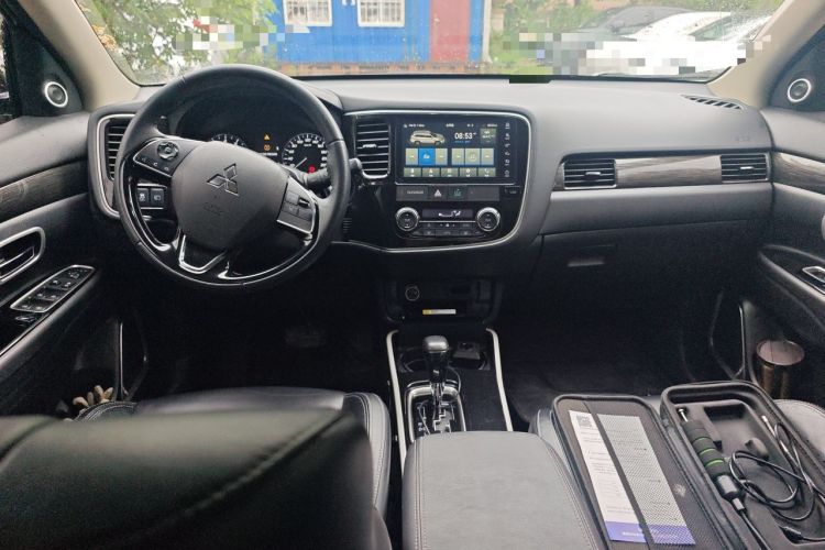 Used Mitsubishi Outlander 2020 2.0L Two-Wheel Drive Enjoyment Version 5 Seats Center Console