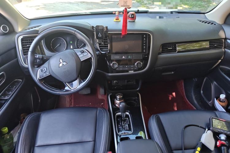 Used Mitsubishi Outlander 2020 2.0L Two-Wheel Drive Enjoyment Version 5 Seats Center Console