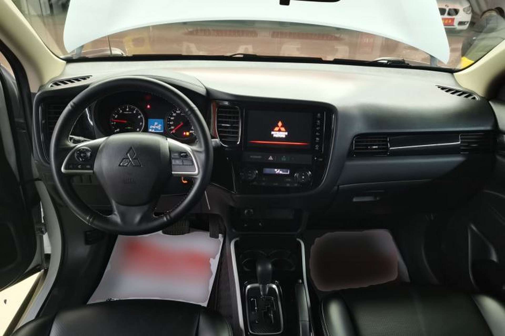 Used Mitsubishi Outlander 2020 2.0L Two-Wheel Drive Comfort Edition 5 Seats Center Console