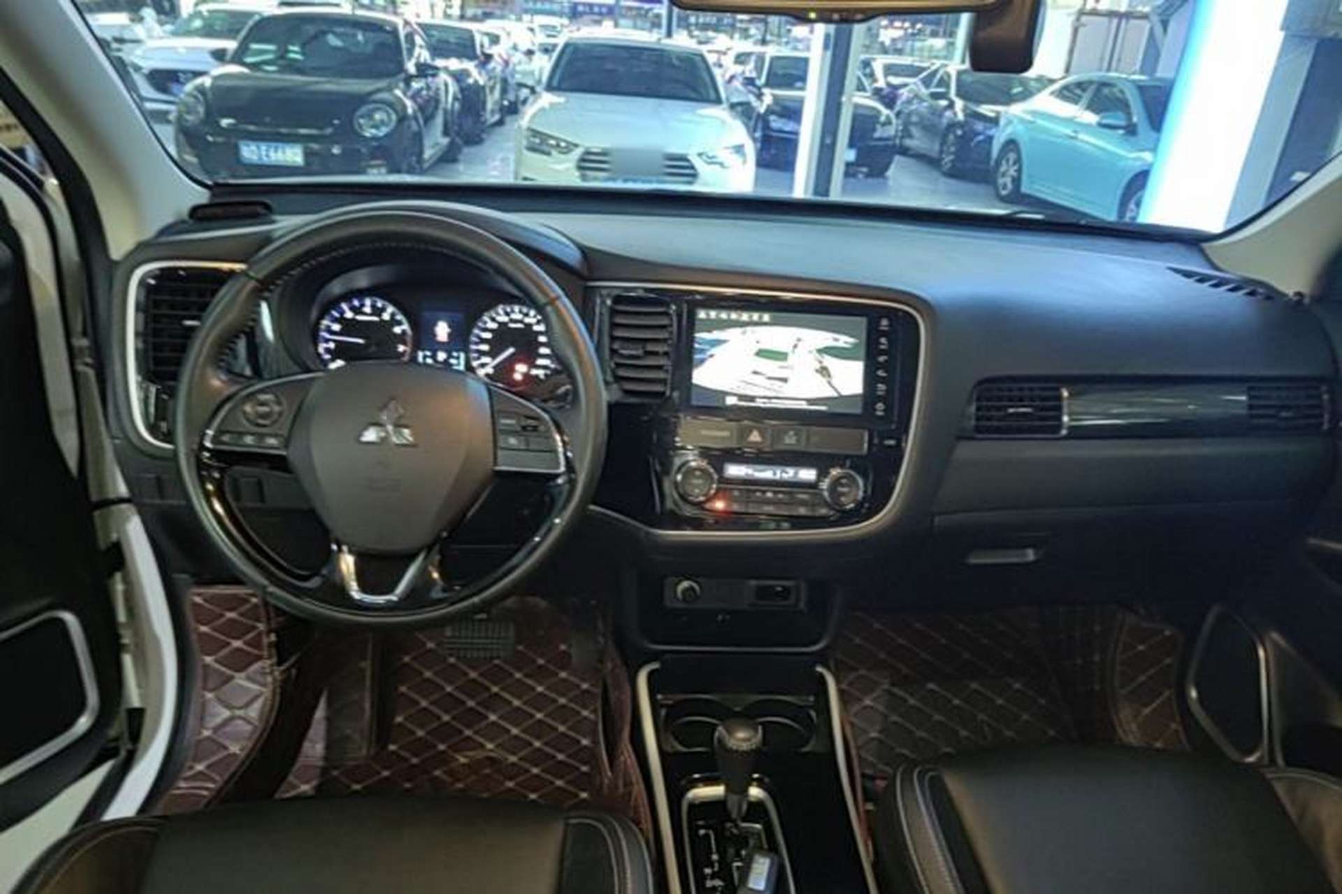 Used Mitsubishi Outlander 2020 2.0L Two-Wheel Drive Enjoyment Version 5 Seats Center Console