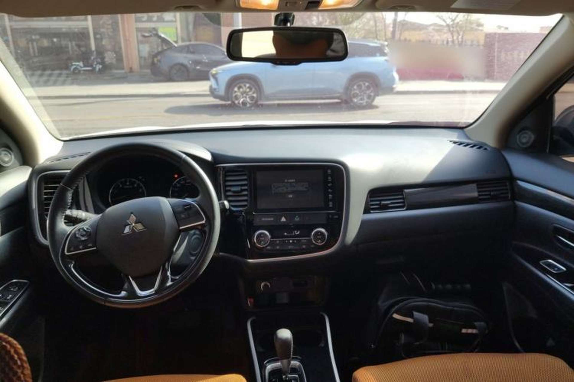 Used Mitsubishi Outlander 2020 2.0L Two-Wheel Drive Enjoyment Version 5 Seats Center Console