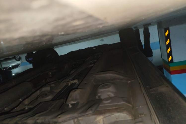 Used Mitsubishi Outlander 2020 2.0L Two-Wheel Drive Comfort Edition 7-Seater Chassis Rear Left